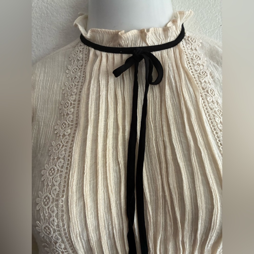 E&M Elegant High Neck Cream Blouse Lace with Black Tie Accent M - Picture 7 of 16